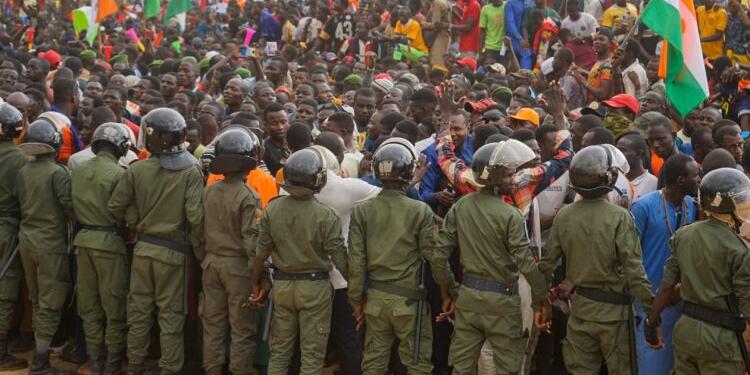 Fransa, Nijer’den askerlerini çekiyor