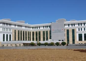 Hezro’da ‘çocuk babasını öldürdü’ iddiası