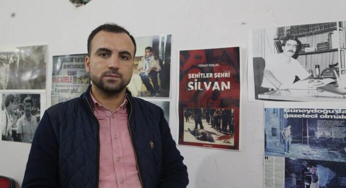 Gazeteci Parlak davası: Mahkeme beraat verdikçe savcı itiraz ediyor