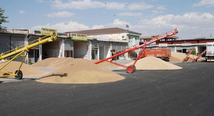 Batman kayyumu Buğday Pazarı’nda rant gördü