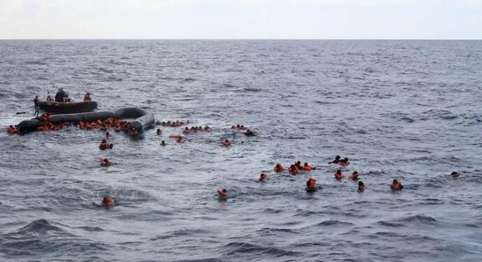 Ege’de mülteci teknesi battı: 3 ölü