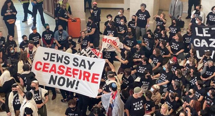 İsrail saldırıları bir çok ülkede protesto edildi