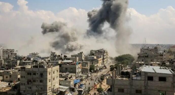 İsrail yolcu otobüsünü hedef aldı