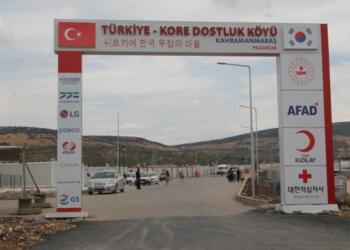 Depremzedeler kışı konteynerde karşılıyor