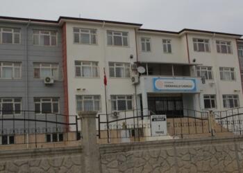 Semsûr’da bir binada iki ayrı okul eğitim veriyor