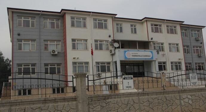 Semsûr’da bir binada iki ayrı okul eğitim veriyor