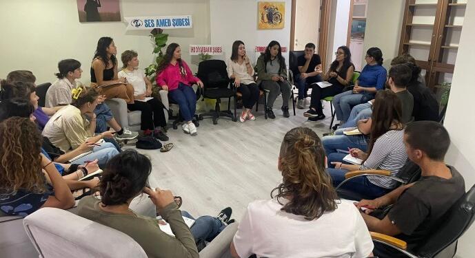 Enternasyonalist gençlerden Amed’de kurum ziyaretleri