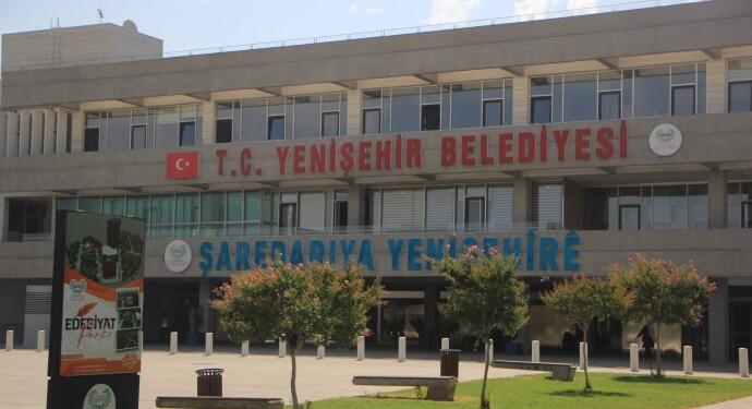 Belediyenin arsalarını satan kayyum 30 muhtarı umreye götürecek