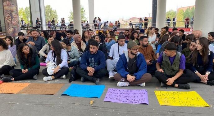 Öğrenciler eylemde: Bu öldüren düzeni kabul etmeyeceğiz