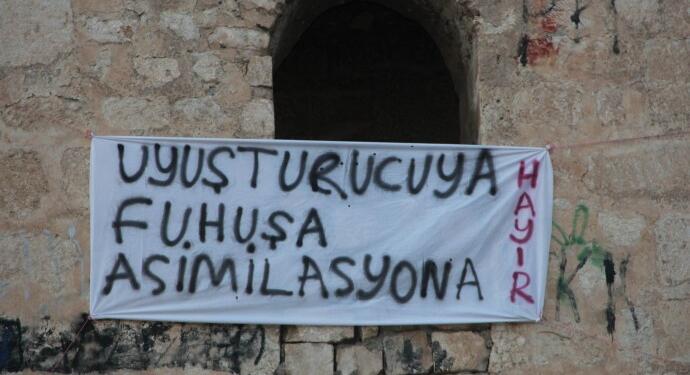 Gençler polis ve bekçilerin içinde olduğu fuhuş ve uyuşturucu ağını anlattı