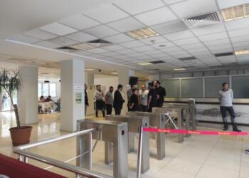 MHP’liler Ertaş’ın hayatını kaybettiği asansör kazası için bildiri dağıtanlara saldırdı