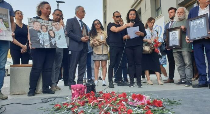 İzmir depreminde hayatını kaybedenler için anma