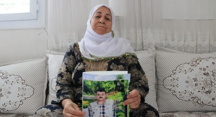 Hasta tutsağın koltuk değneğine el konuldu