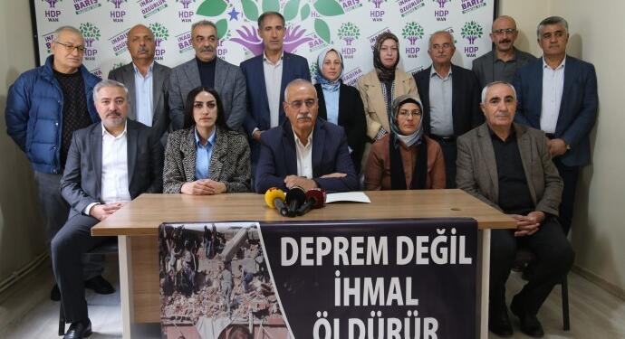 Depremin üzerinden 12 yıl geçti: Bir toplanma alanı dahi yok