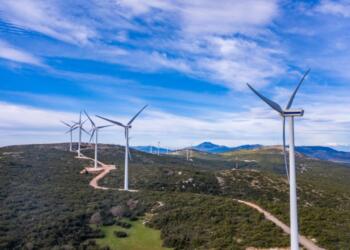 Evliya Çelebi'nin sudan ibaret bir kent dediği Bursa'da sular, şişe suyu şirketleri ve sanayiye tahsisiyle birlikte ortadan kayboldu. Kalan sular HES'lere, tepeler RES'lere, meralar ise GES'lere tahsis