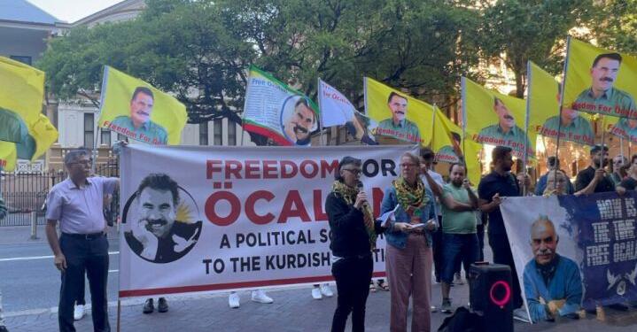 ‘Abdullah Öcalan’a özgürlük’ hamlesi genişliyor