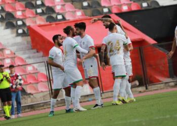 Amedspor deplasmanda Uşakspor’u 4-0 yenerek lider oldu