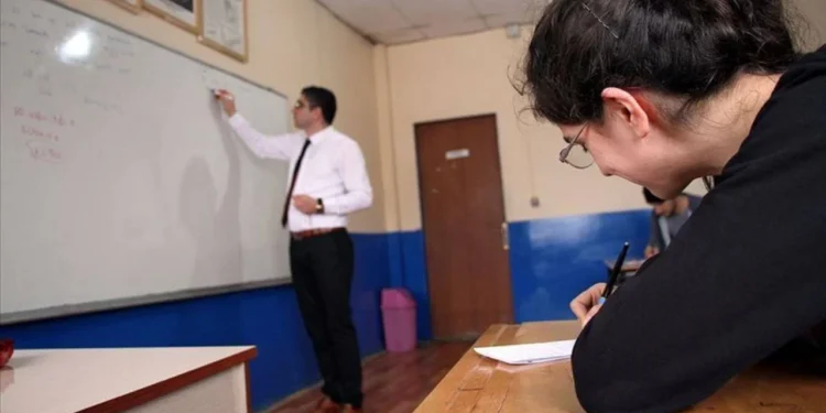 Siyaset Akademisi’ne katılan 5 kişiye ceza