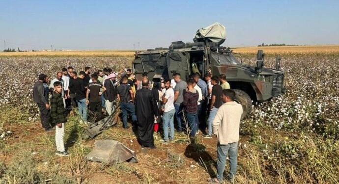 Riha’da zırhlı araç devrildi