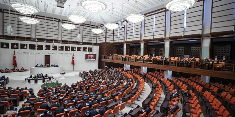 Oluç’tan Sağlık Bakanı’a: Sizin Kürtçeyle derdiniz ne?