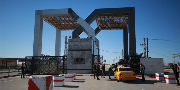 Mısır: Refah Sınır Kapısı açık, İsrail yardımların girişine izin vermiyor