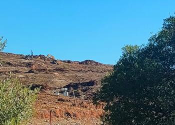 Akbelen ormanını katleden şirket jandarma korumasında dinamit patlatırken, dinamitlenen bölgede halen 16 ev bulunuyor.