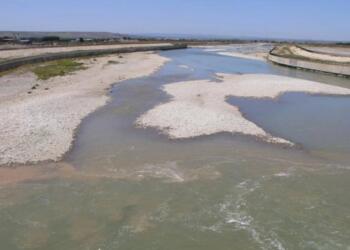 Bölgenin temiz su kaynağı olan Batman Çayı ve havzasını imara açan kayyum belediyesinin 'su kardeşliğ' üzerine söyleyeceği hiçbir şey olamaz.

kurak