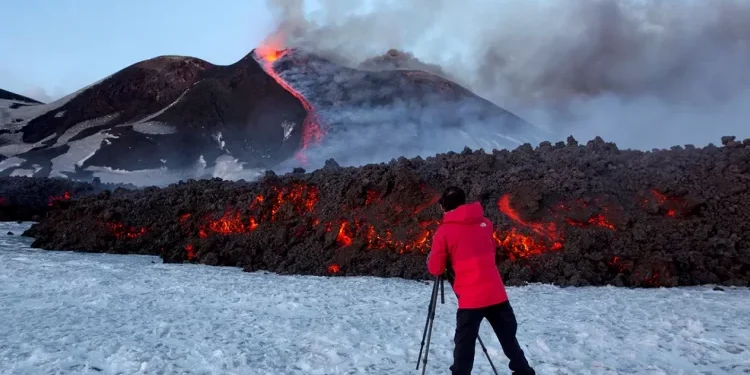 Etna Yanardağı’nda volkan patlamaları