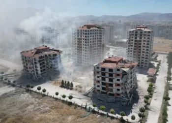 Depremin vurduğu Meletî de zemin+7 kat izni!
