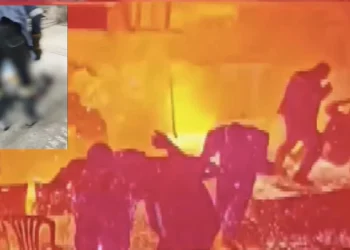 Yanan işçinin üzerine damacanayla su döküldü