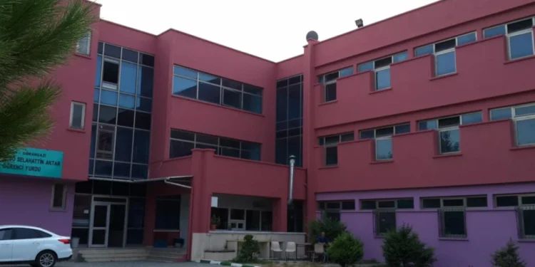 Bursa’da MEB’e bağlı öğrenci yurdunda zorla namaz dayatması