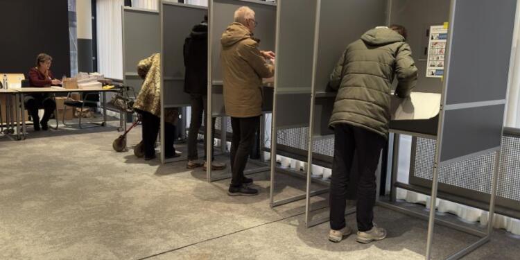 Hollanda’da seçimi aşırı sağcı Wilders’in partisi kazandı