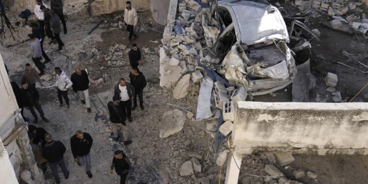 Hamas, 2 rehineyi daha teslim etti