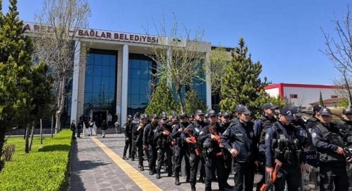 AKP’li belediyede başkan yardımcısı ‘rüşvet’ten tutuklandı