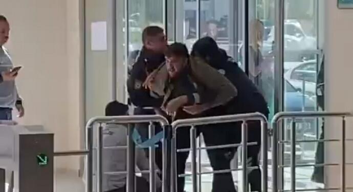 Dicle Üniversitesi’nde SDGF üyelerine darp ve gözaltı