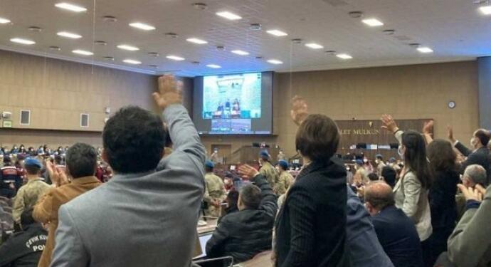 Kobanê Davası: Utanmadan o uçak gemilerinde de poz veriyorsunuz