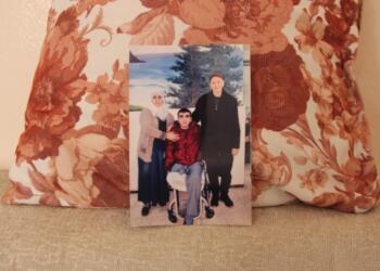 104 cezaevinde açlık grevi: Oğlumun bir ayağı kaldı o ayağını geri atmayacak