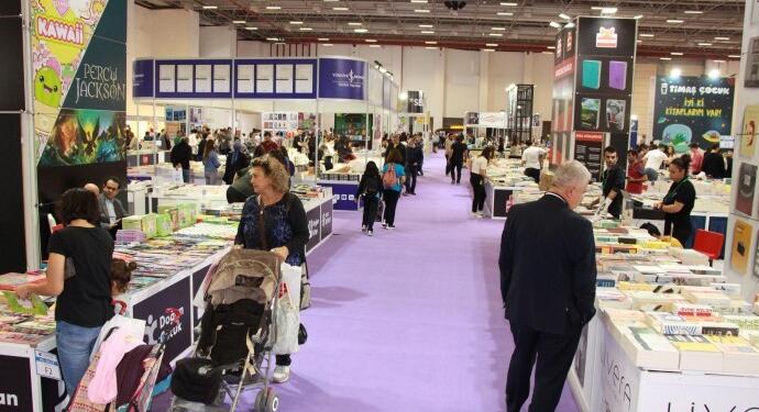 İzmir Kitap Fuarı’nda Kürtçe yayınlara yoğun ilgi