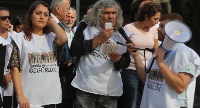 Birçok ilde tutsak ÇHD’li avukatlar için açıklama