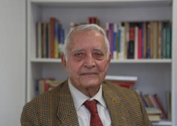 Prof. Dr. Ergun Özbudun hayatını kaybetti