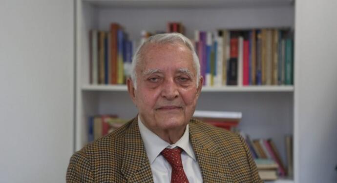 Prof. Dr. Ergun Özbudun hayatını kaybetti