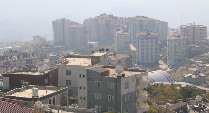 Şirnex’te evleri yıkılan ailelere mahkeme kararına rağmen evleri verilmiyor