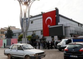 Kayyum 137 milyon lira bütçeyi 11 ayda tüketti, ek bütçe istedi