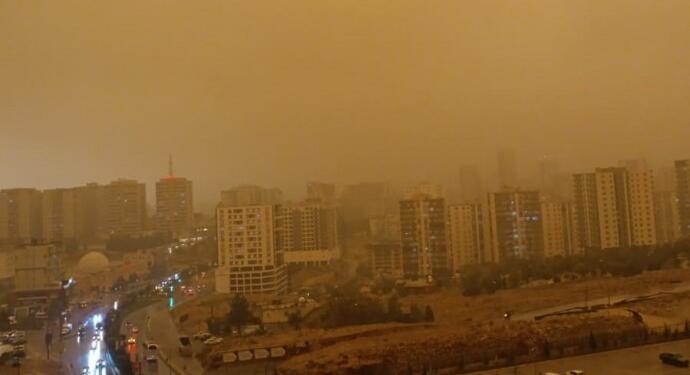 Mêrdîn’de fırtına sonrası gökyüzü sarardı!