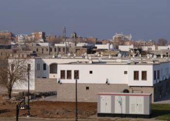 Sûr’da onlarca mekan satışa çıkarıldı!