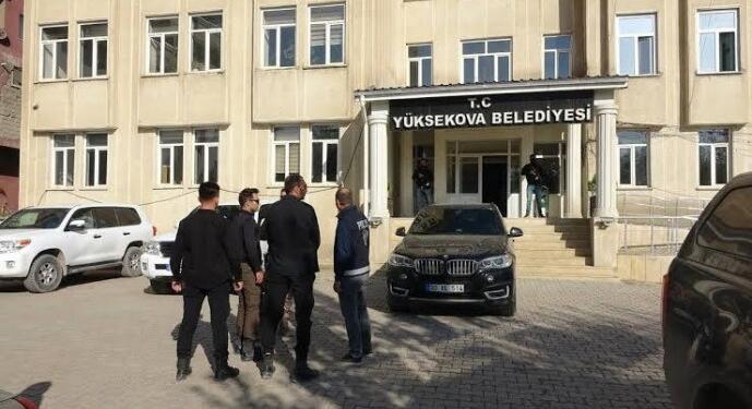 Gever kayyumu 4 yılda borcu 1 milyar 280 milyona çıkardı!