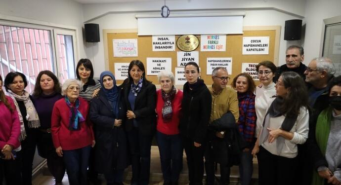 HEDEP’ten Cumartesi Annelerine dayanışma ziyareti