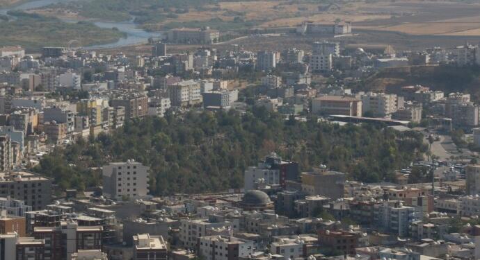 Cizîr kayyumunun seçim hazırlığı: 4 yılda 40 taşınmazı sattı