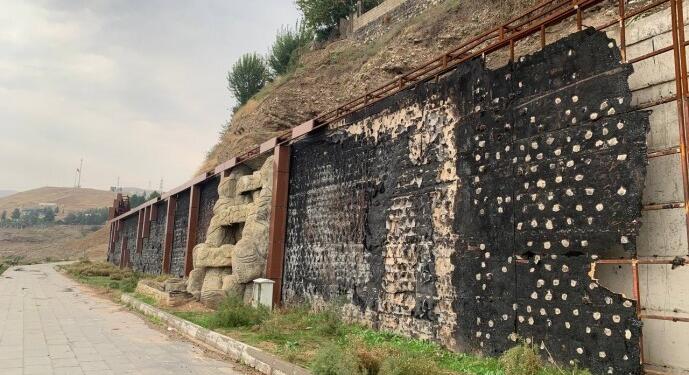 4 milyon lira harcanan bahçeden geriye demir yığını kaldı