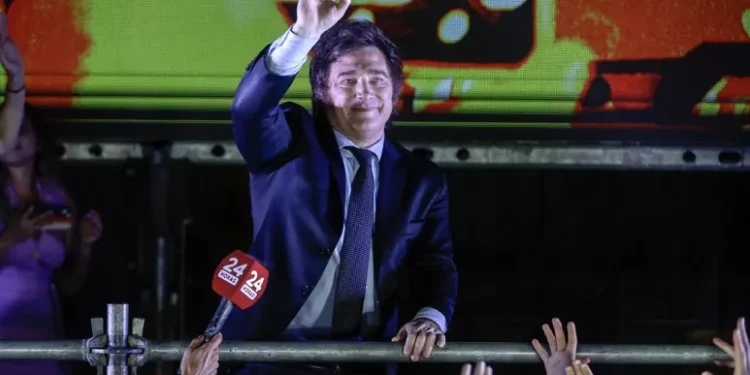 Arjantin devlet başkanlığı seçimini Javier Milei kazandı